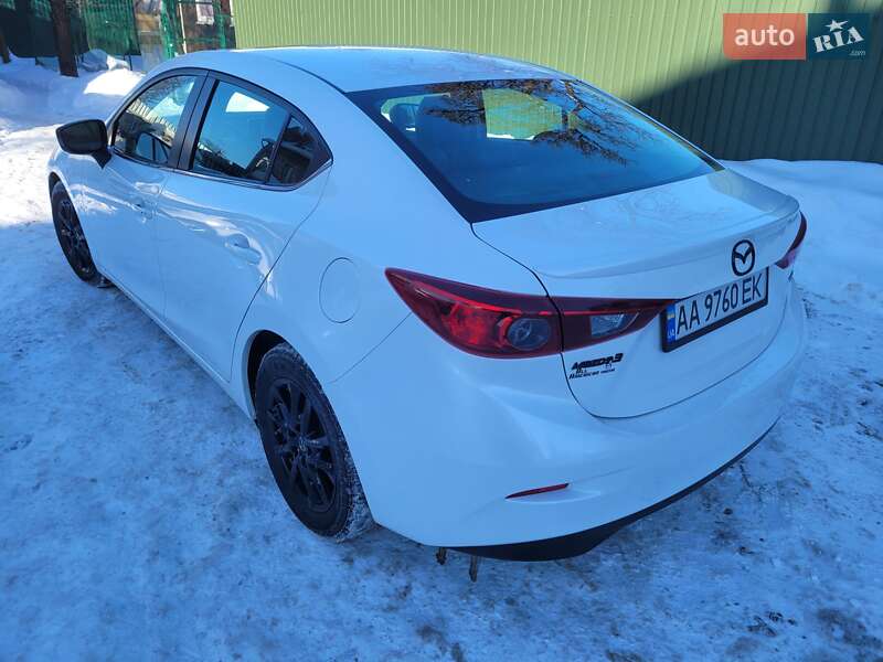 Седан Mazda 3 2015 в Києві