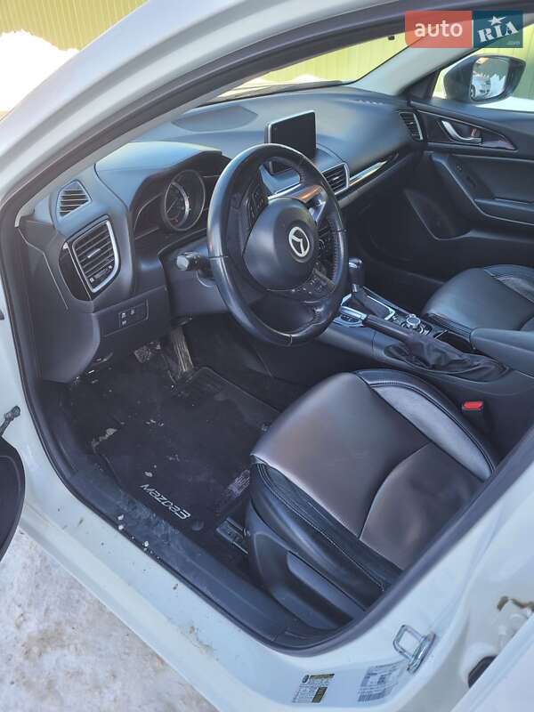 Седан Mazda 3 2015 в Києві