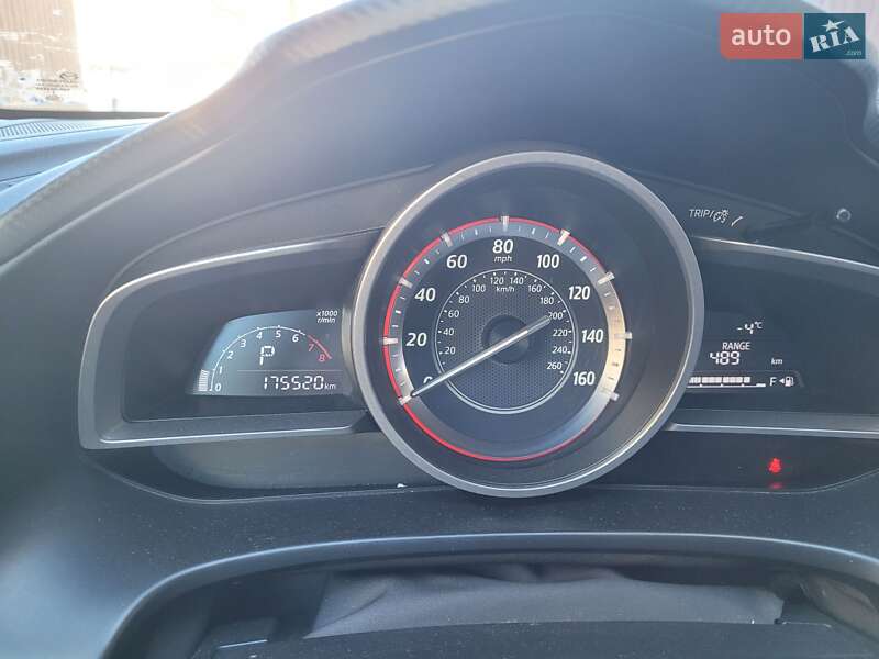 Седан Mazda 3 2015 в Києві