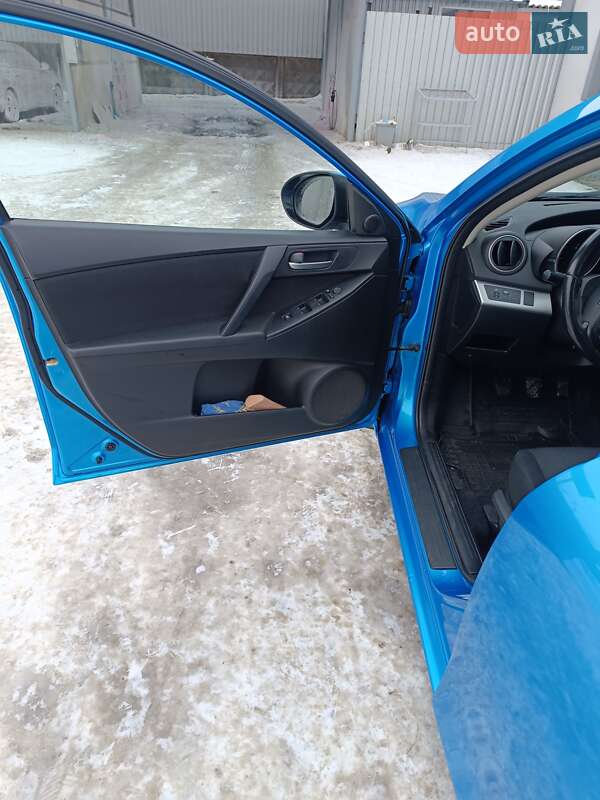 Хетчбек Mazda 3 2009 в Теофіполі