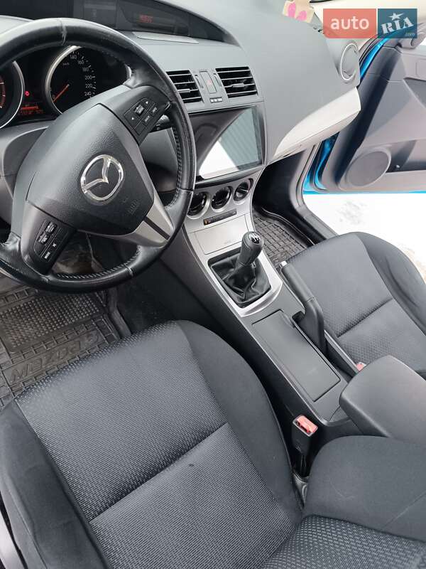 Хетчбек Mazda 3 2009 в Теофіполі