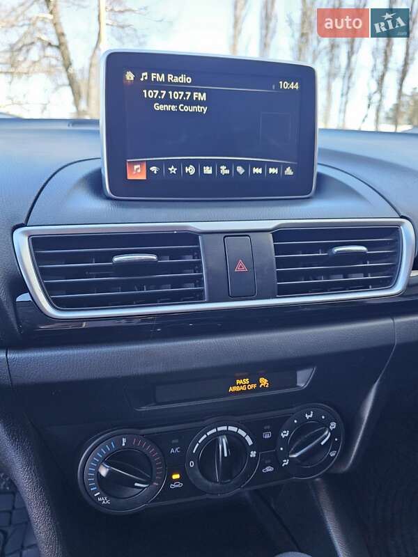 Седан Mazda 3 2016 в Киеве фото 30 Седан Mazda 3 2016 в Киеве