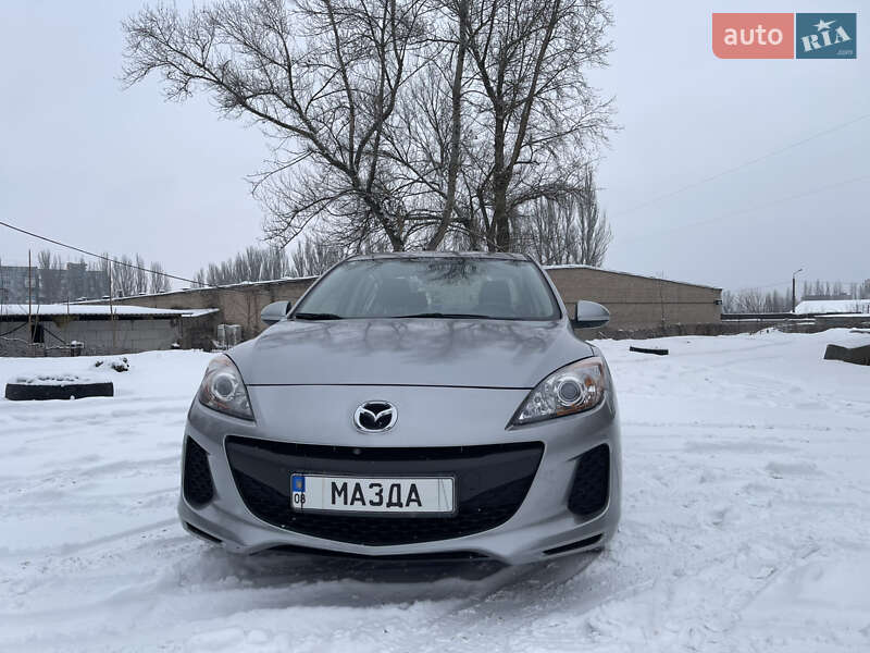 Седан Mazda 3 2013 в Запоріжжі фото Седан Mazda 3 2013 в Запоріжжі