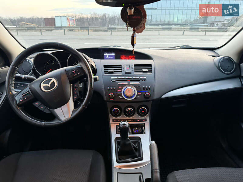 Хэтчбек Mazda 3 2009 в Черновцах