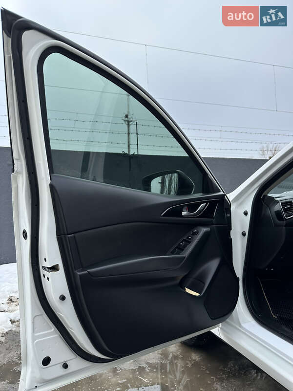 Седан Mazda 3 2015 в Киеве фото 27 Седан Mazda 3 2015 в Киеве