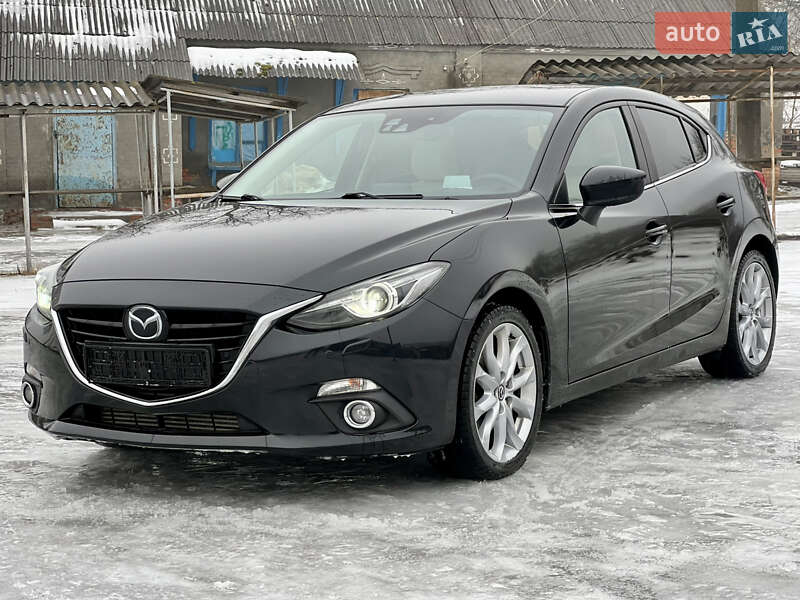 Хетчбек Mazda 3 2015 в Валках