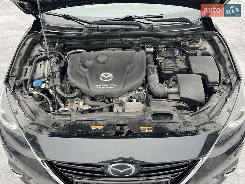 Хетчбек Mazda 3 2015 в Валках