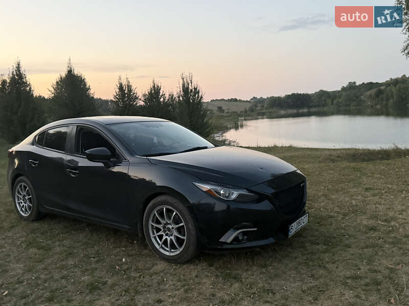 Седан Mazda 3 2015 в Миргороді