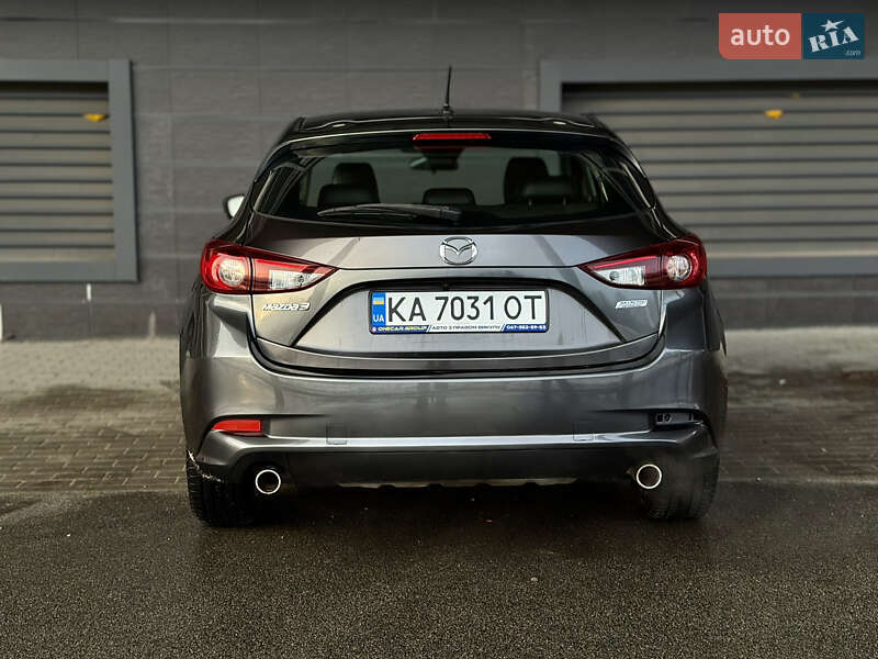 Хэтчбек Mazda 3 2018 в Киеве