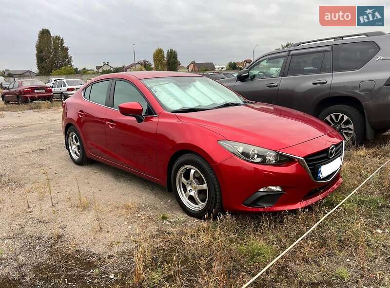Седан Mazda 3 2014 в Киеве