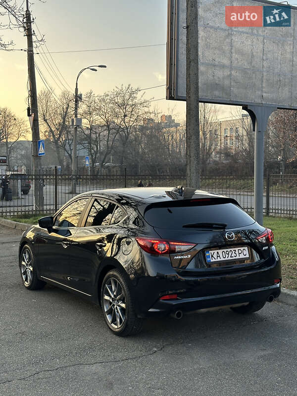 Хэтчбек Mazda 3 2017 в Киеве фото 6 Хэтчбек Mazda 3 2017 в Киеве