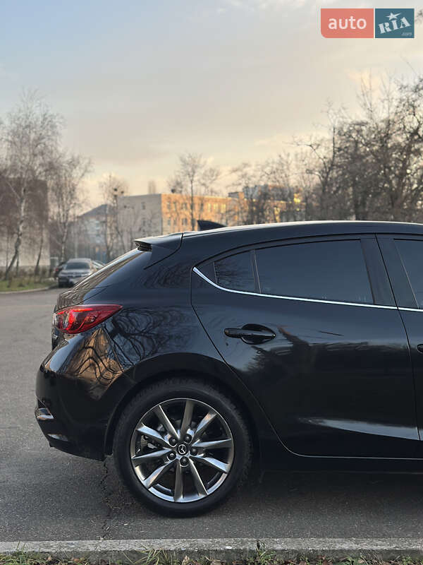 Хэтчбек Mazda 3 2017 в Киеве фото 10 Хэтчбек Mazda 3 2017 в Киеве