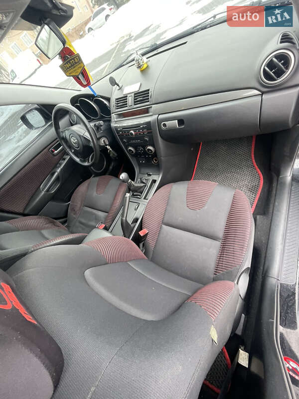 Седан Mazda 3 2005 в Ірпені