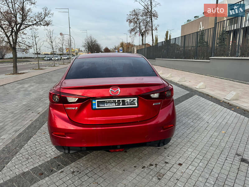 Седан Mazda 3 2014 в Киеве