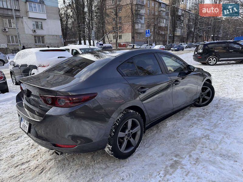 Седан Mazda 3 2019 в Києві