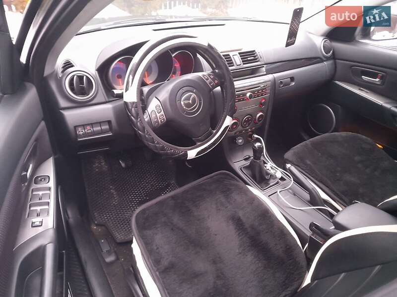 Хетчбек Mazda 3 2006 в Івано-Франківську