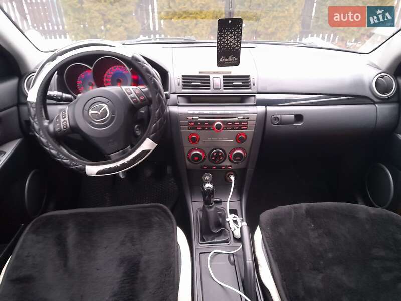 Хетчбек Mazda 3 2006 в Івано-Франківську