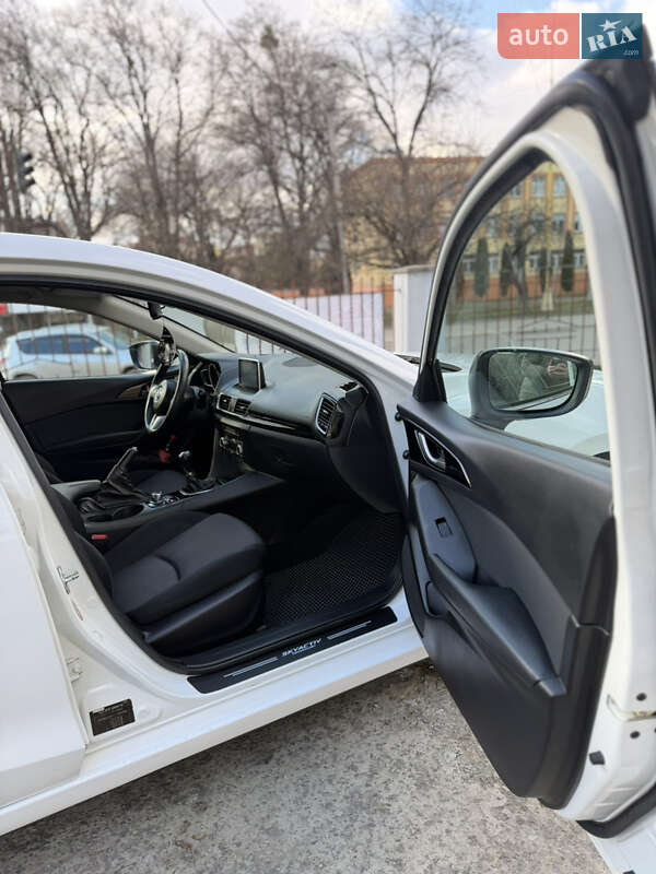 Седан Mazda 3 2014 в Ужгороде фото 14 Седан Mazda 3 2014 в Ужгороде