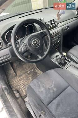 Хетчбек Mazda 3 2005 в Нововолинську