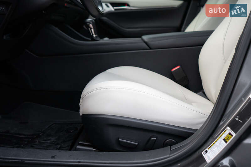 Седан Mazda 3 2020 в Киеве