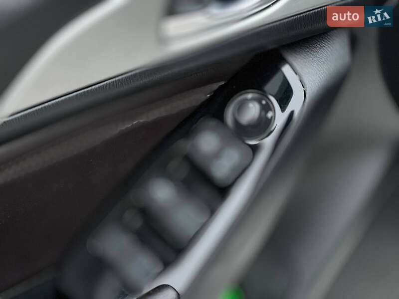 Седан Mazda 3 2017 в Києві фото 14 Седан Mazda 3 2017 в Києві