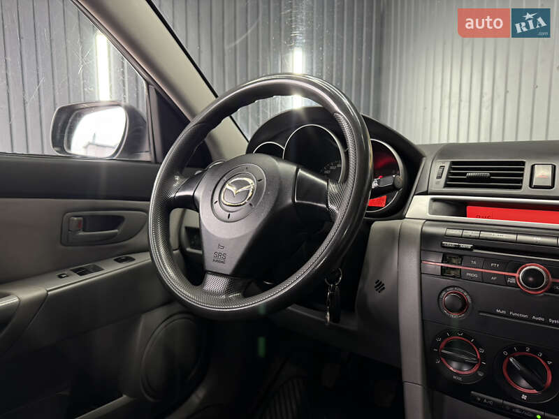 Хэтчбек Mazda 3 2005 в Тячеве