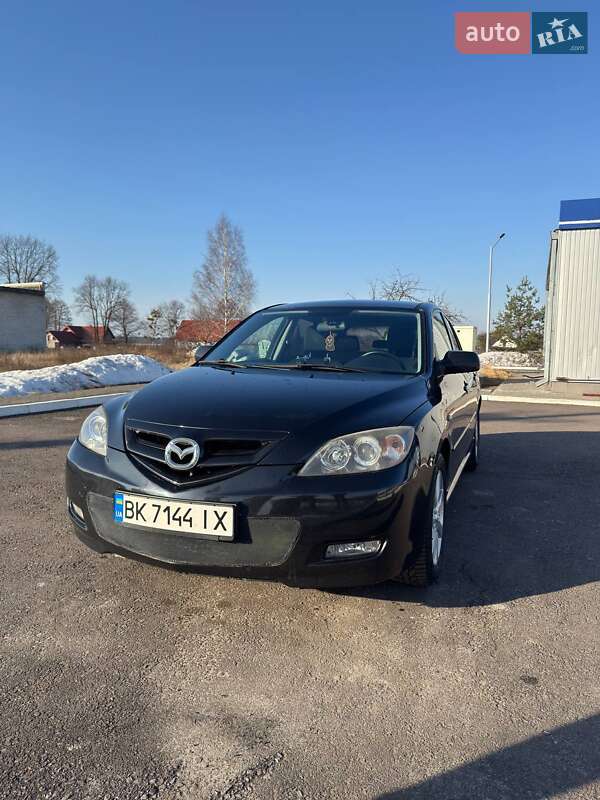 Хэтчбек Mazda 3 2007 в Сарнах