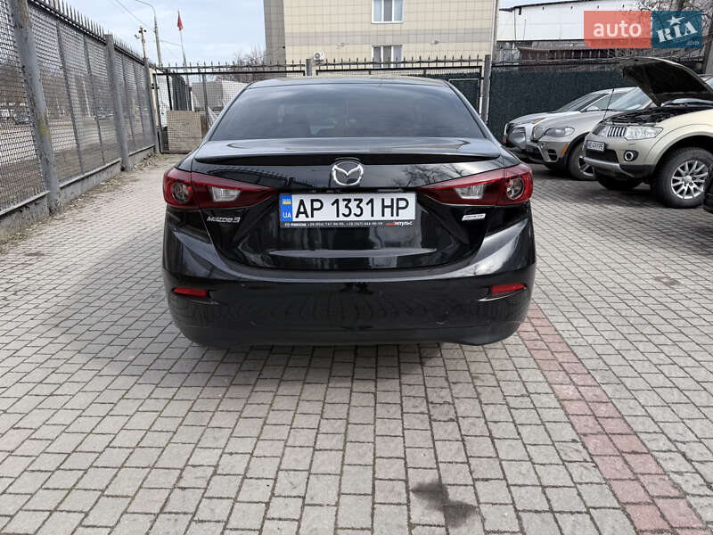 Седан Mazda 3 2015 в Запоріжжі