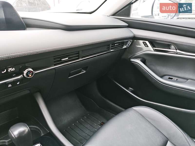 Седан Mazda 3 2020 в Києві