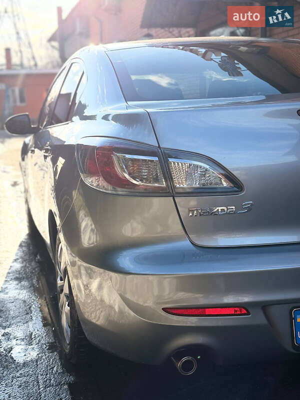 Седан Mazda 3 2013 в Києві