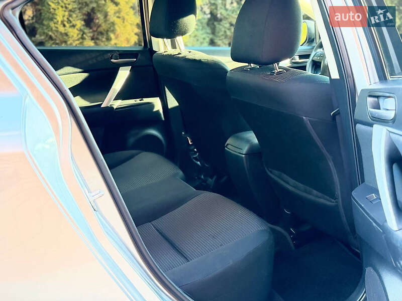 Седан Mazda 3 2013 в Києві