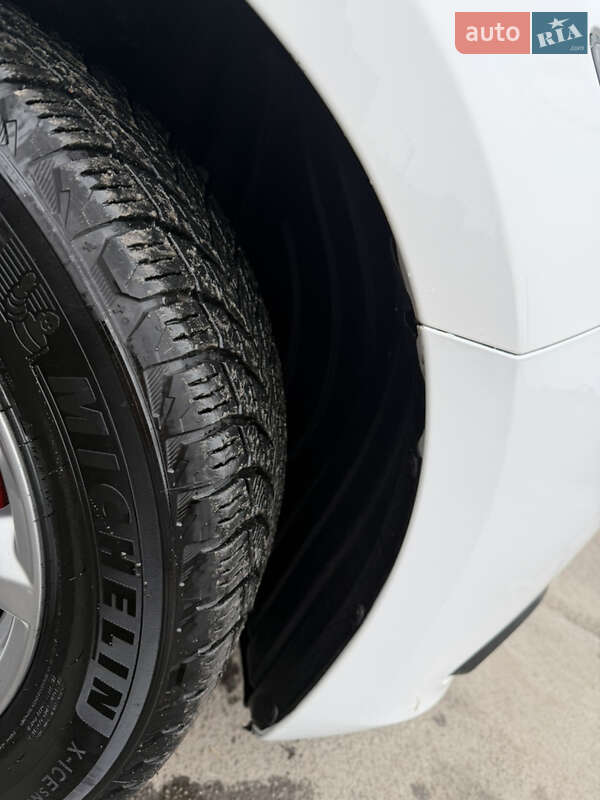 Седан Mazda 3 2016 в Полтаве