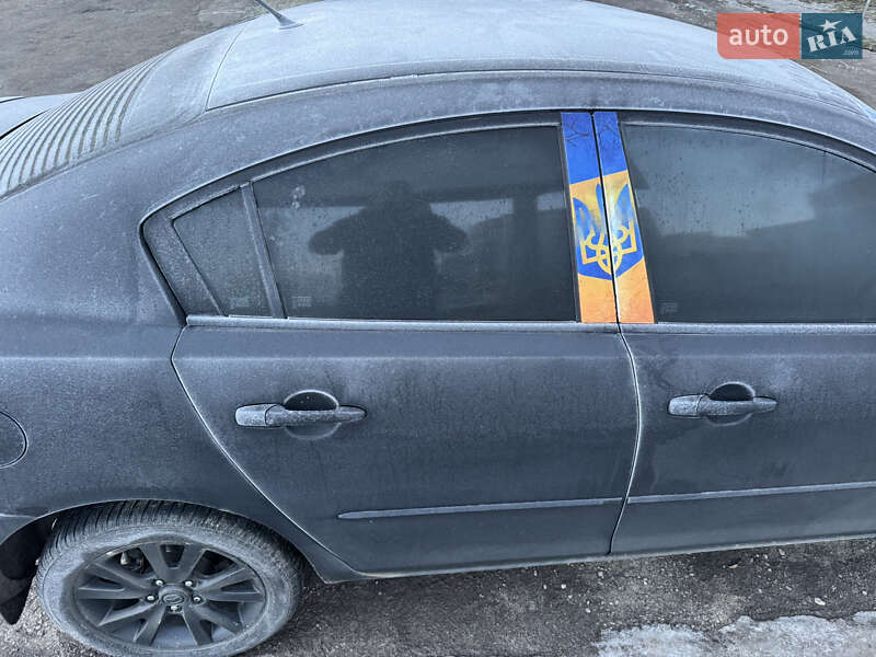 Седан Mazda 3 2006 в Черновцах