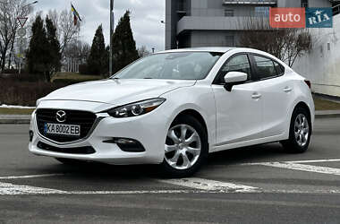 Седан Mazda 3 2018 в Киеве