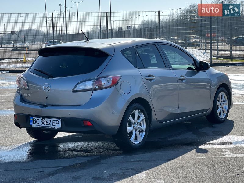 Хэтчбек Mazda 3 2011 в Львове
