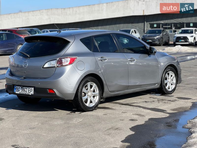 Хэтчбек Mazda 3 2011 в Львове