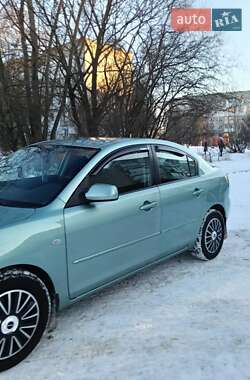Седан Mazda 3 2004 в Коростене