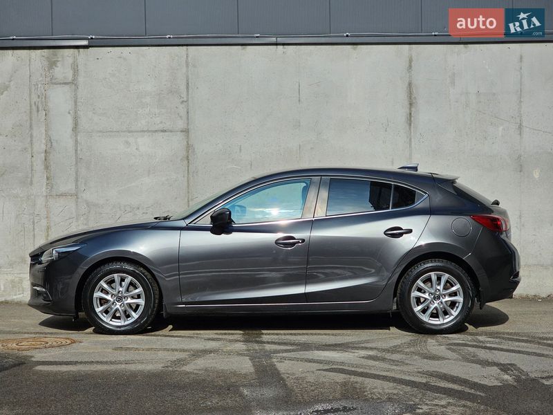 Хетчбек Mazda 3 2017 в Києві фото 2 Хетчбек Mazda 3 2017 в Києві