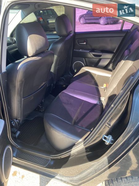 Седан Mazda 3 2008 в Ровно