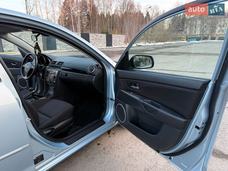 Хэтчбек Mazda 3 2007 в Звягеле