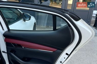 Хэтчбек Mazda 3 2024 в Киеве