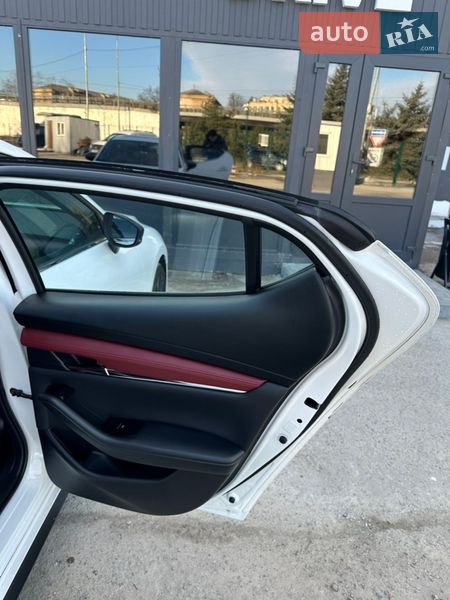 Хэтчбек Mazda 3 2024 в Киеве