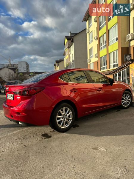 Седан Mazda 3 2016 в Киеве