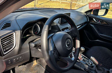 Седан Mazda 3 2016 в Запорожье