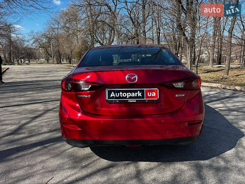 Седан Mazda 3 2016 в Запорожье