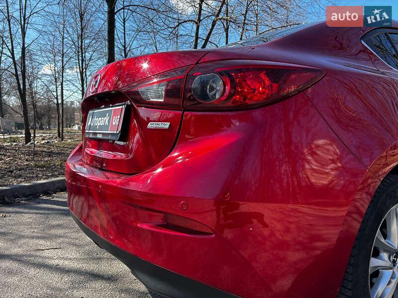 Седан Mazda 3 2016 в Запорожье