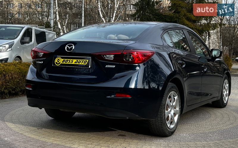 Седан Mazda 3 2015 в Львові