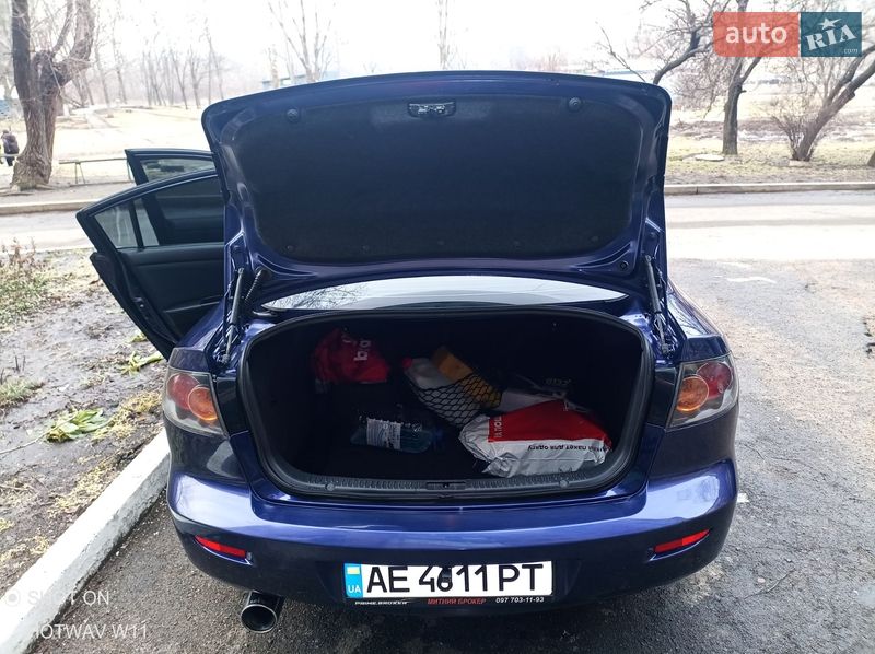 Седан Mazda 3 2006 в Кривом Роге
