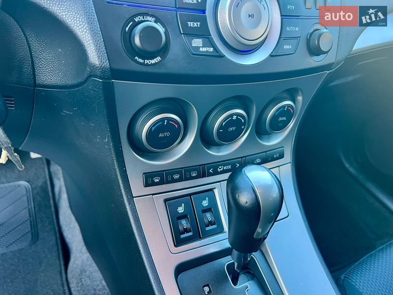 Хэтчбек Mazda 3 2010 в Житомире