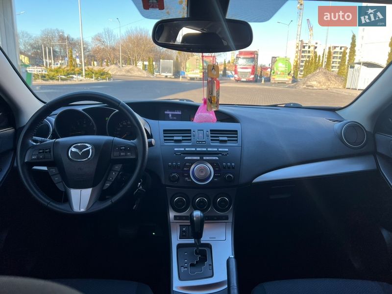 Хэтчбек Mazda 3 2010 в Житомире